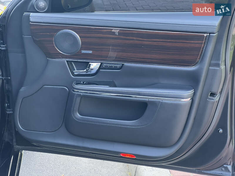 Седан Jaguar XJ 2013 в Києві