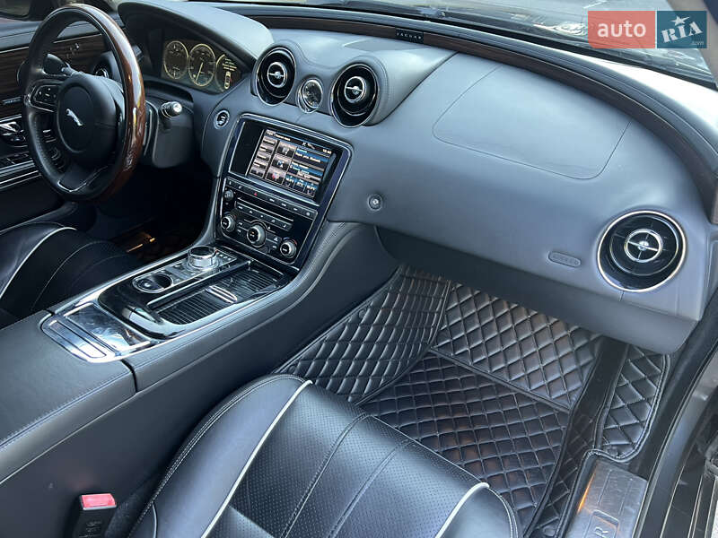 Седан Jaguar XJ 2013 в Києві