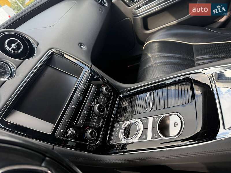 Седан Jaguar XJ 2015 в Житомирі