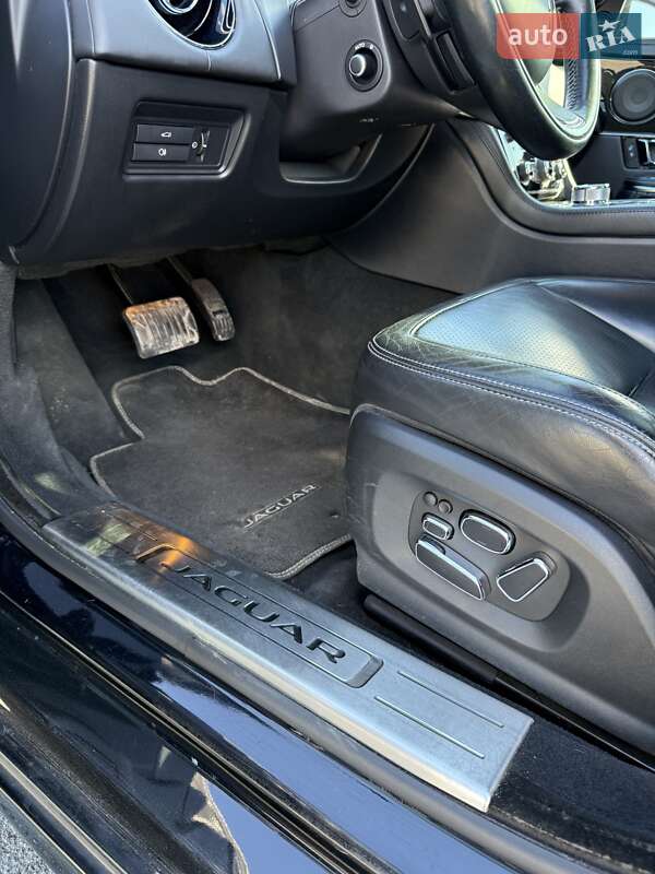 Седан Jaguar XJ 2015 в Киеве фото 32 Седан Jaguar XJ 2015 в Киеве