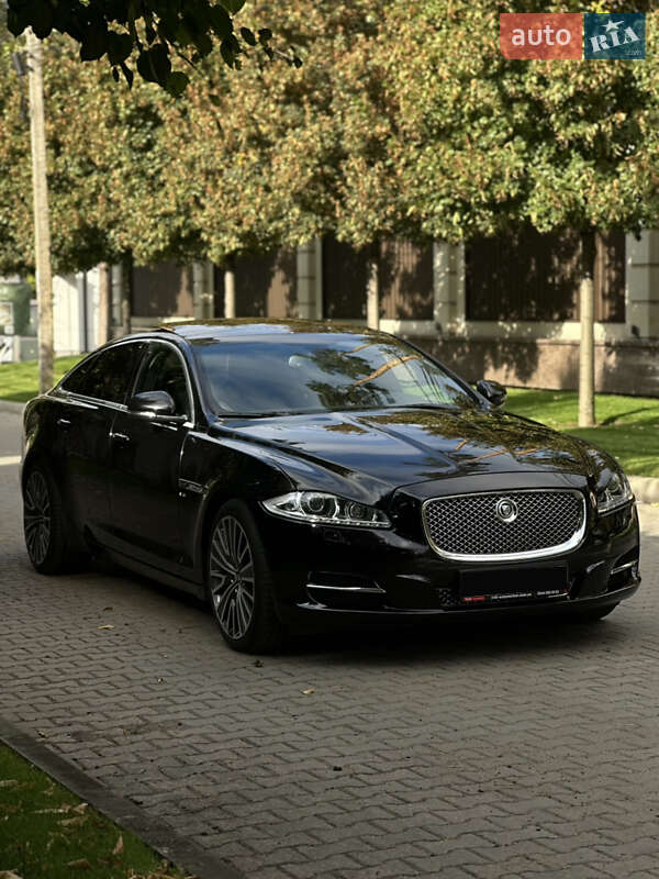 Седан Jaguar XJ 2013 в Києві