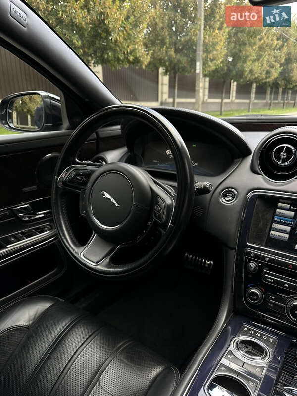 Седан Jaguar XJ 2013 в Києві