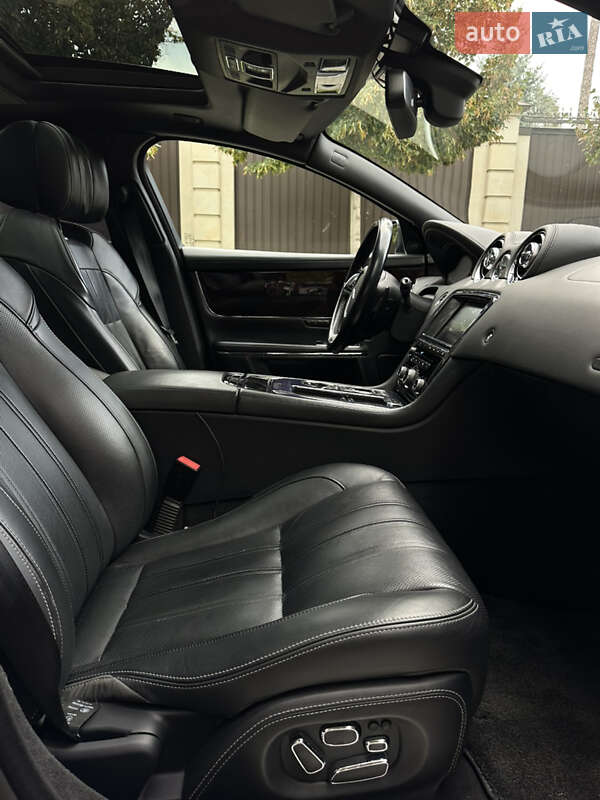Седан Jaguar XJ 2013 в Києві
