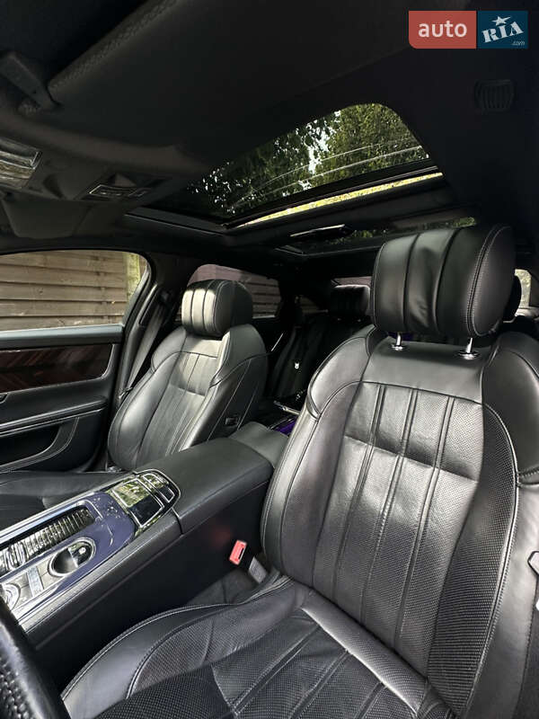 Седан Jaguar XJ 2013 в Києві