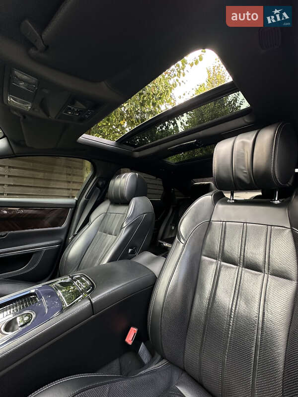 Седан Jaguar XJ 2013 в Києві