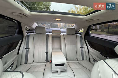 Седан Jaguar XJ 2015 в  фото 22 Седан Jaguar XJ 2015 в