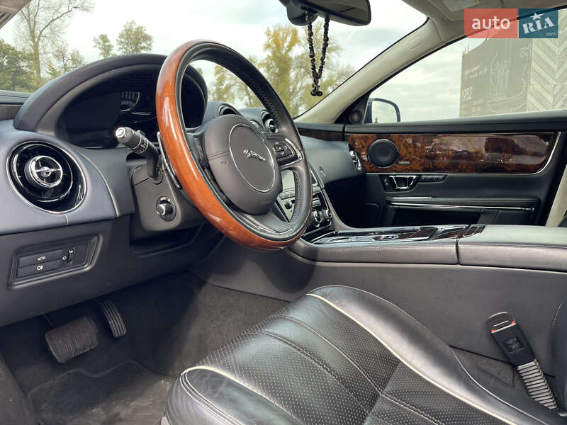 Седан Jaguar XJ 2015 в Києві фото 13 Седан Jaguar XJ 2015 в Києві