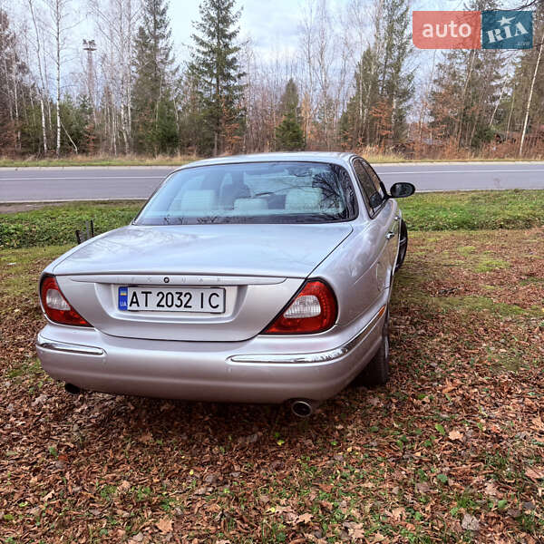 Седан Jaguar XJ 2003 в Ивано-Франковске