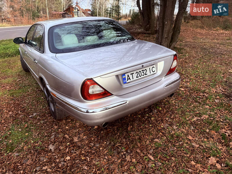 Седан Jaguar XJ 2003 в Ивано-Франковске