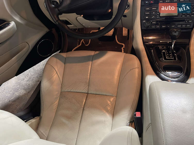 Седан Jaguar XJ 2003 в Ивано-Франковске