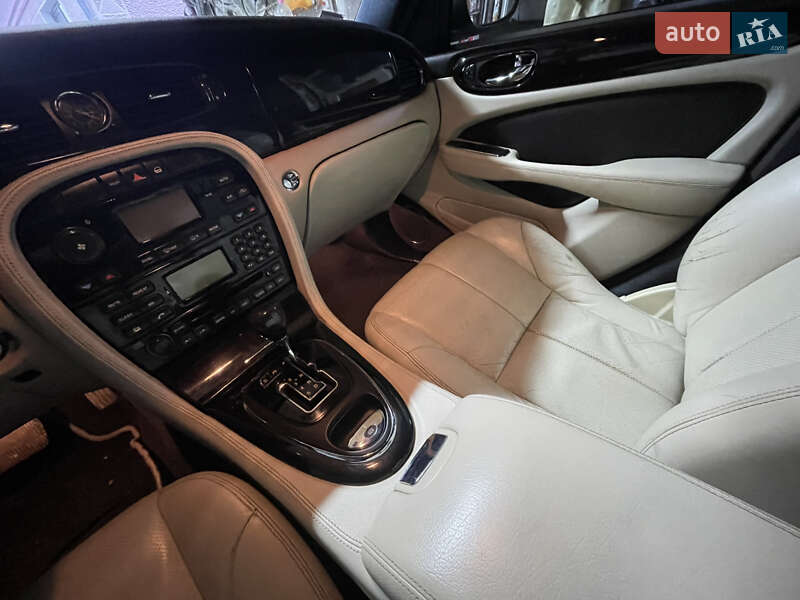 Седан Jaguar XJ 2003 в Ивано-Франковске