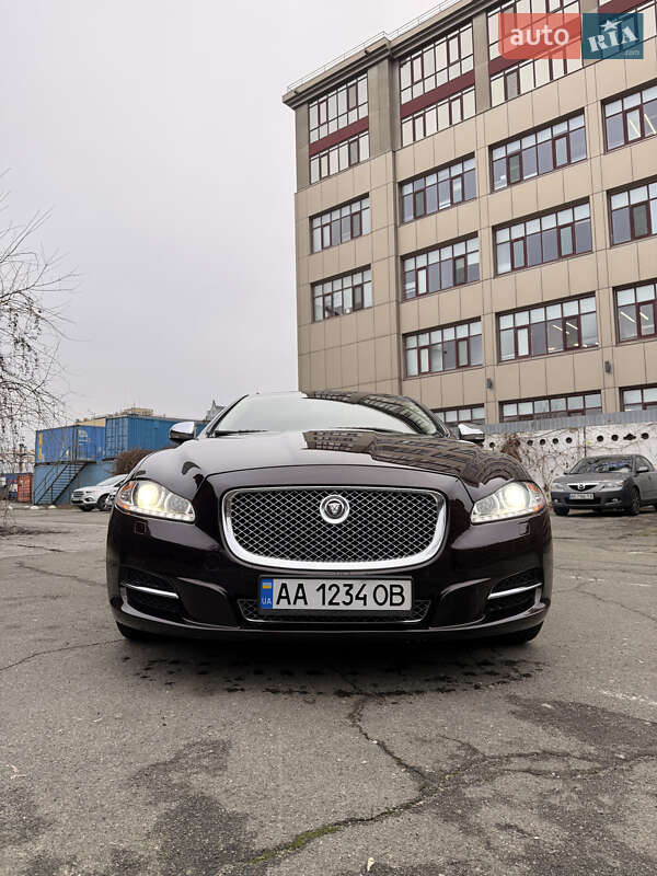 Седан Jaguar XJ 2014 в Києві