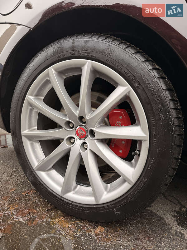 Седан Jaguar XJ 2014 в Києві