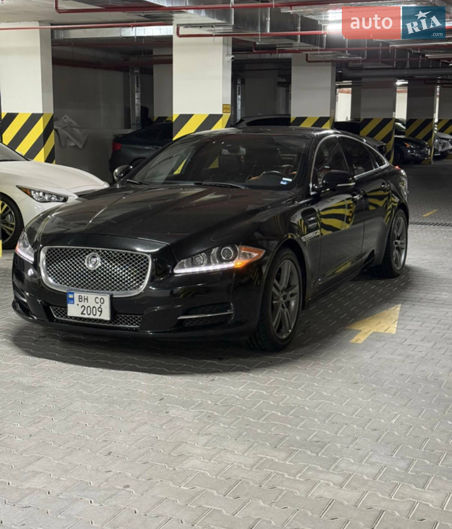 2012 Jaguar XJ - мініатюра 3