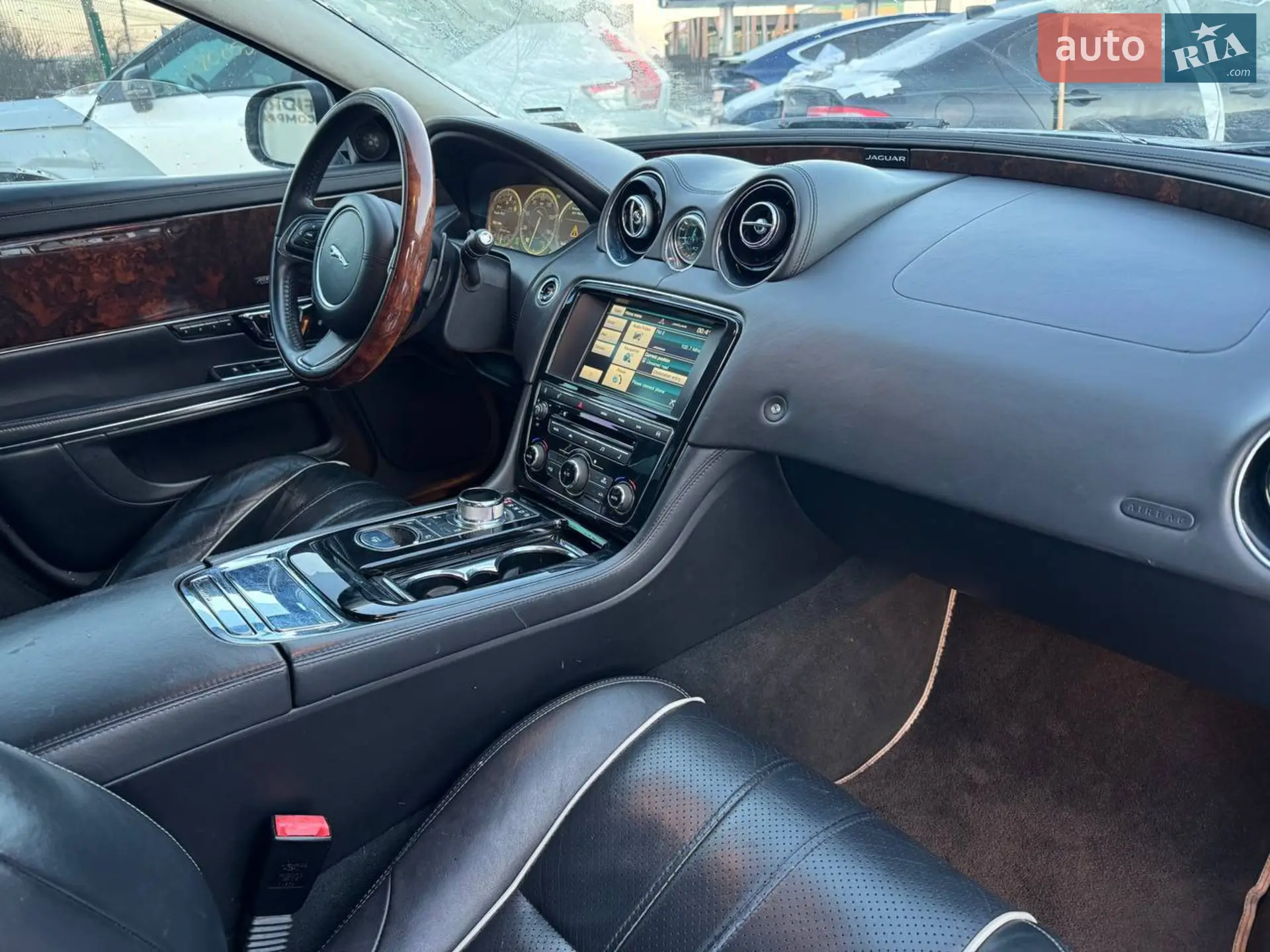 2015 Jaguar XJ - мініатюра 12