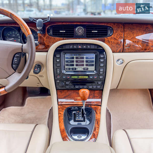 Седан Jaguar XJ 2007 в Киеве