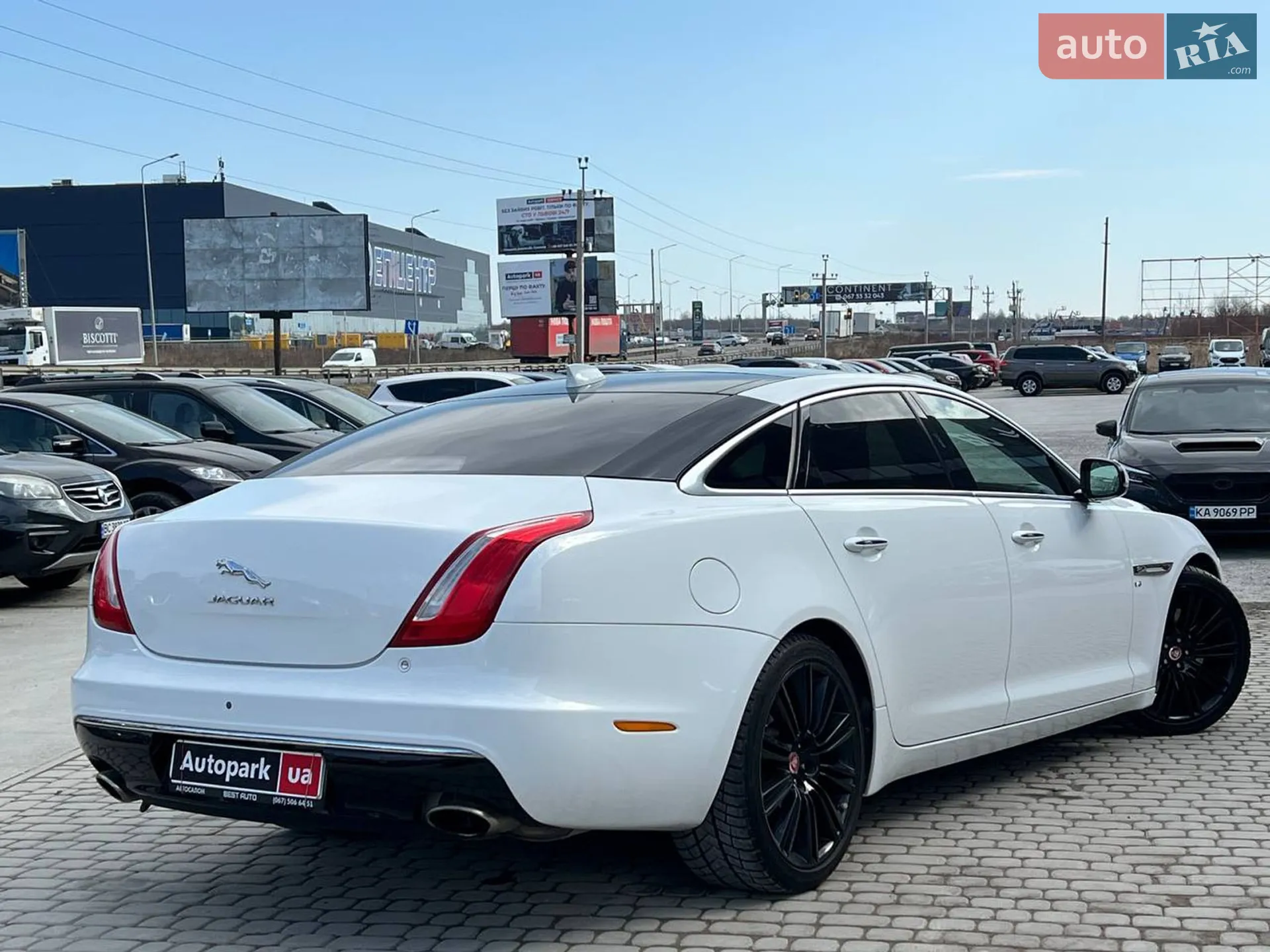 2017 Jaguar XJ - мініатюра 7