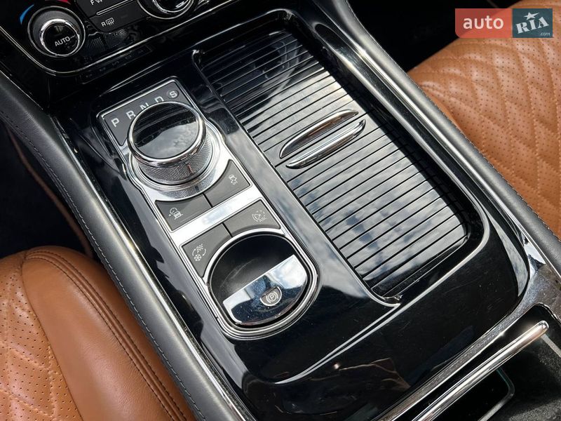 Седан Jaguar XJ 2017 в Львове