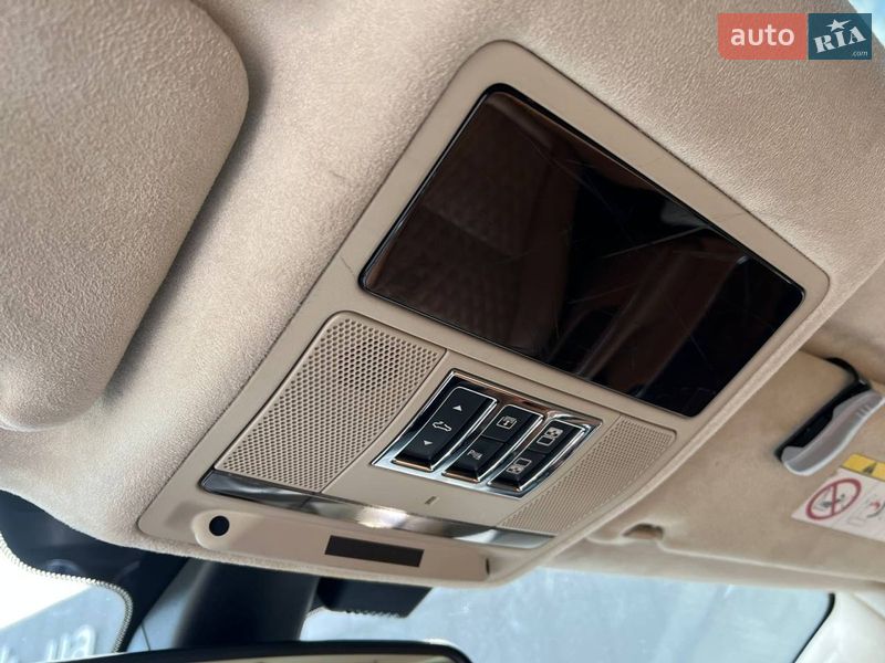 Седан Jaguar XJ 2017 в Львове