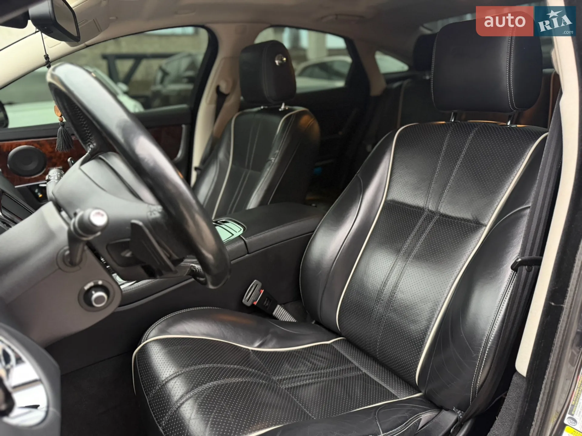2016 Jaguar XJ - мініатюра 29