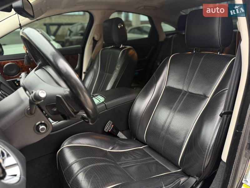 Седан Jaguar XJ 2016 в Житомире