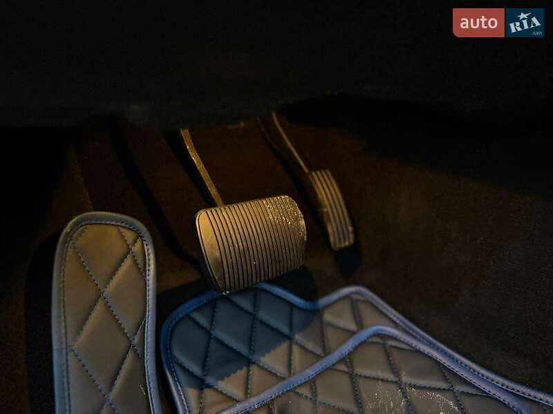 Седан Jaguar XJ 2016 в Житомире