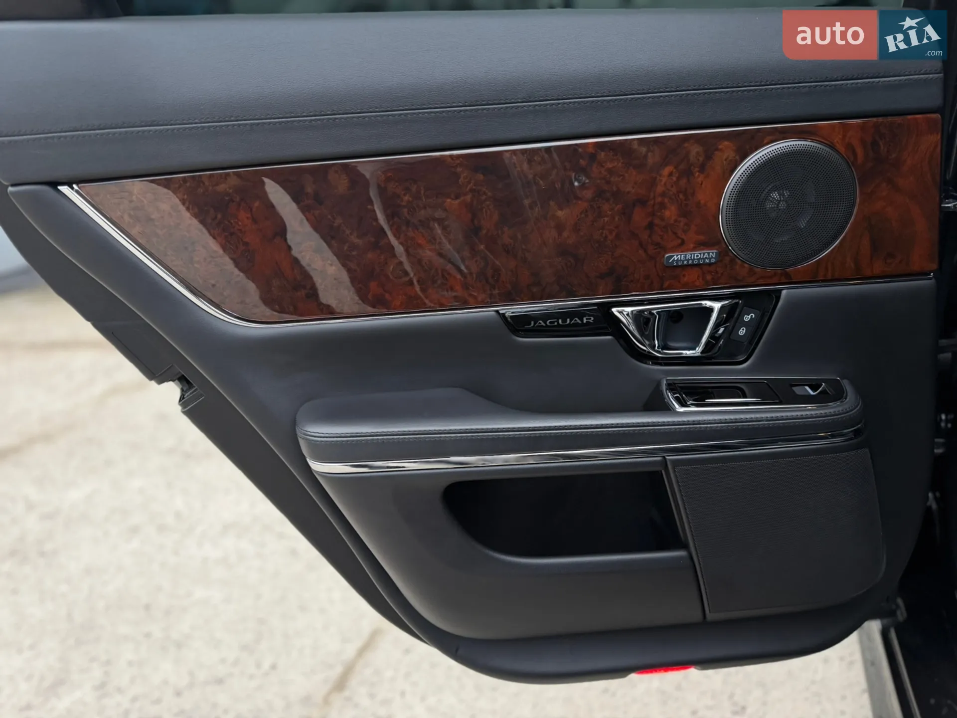 2016 Jaguar XJ - мініатюра 49