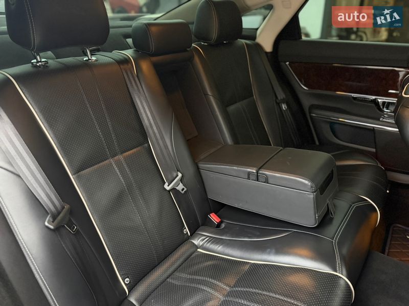 Седан Jaguar XJ 2016 в Житомире