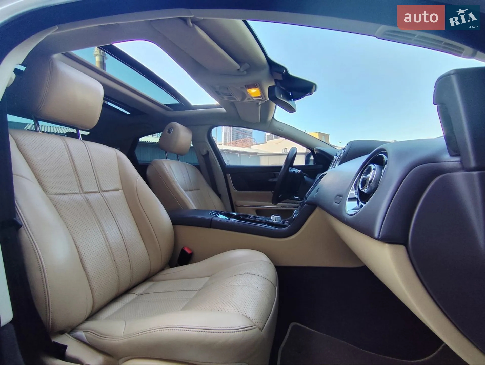 2013 Jaguar XJ - мініатюра 13