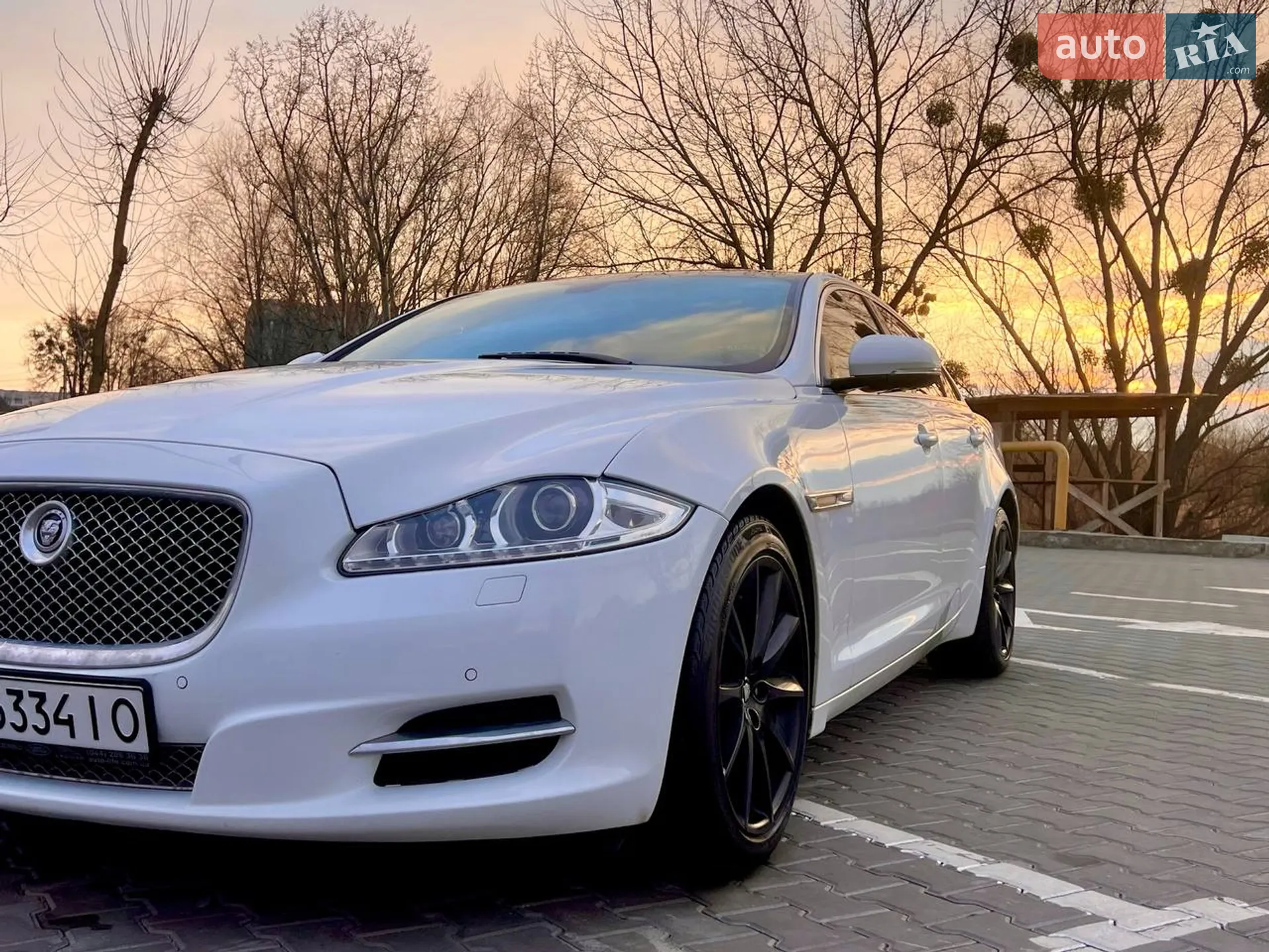 2012 Jaguar XJ - мініатюра 2