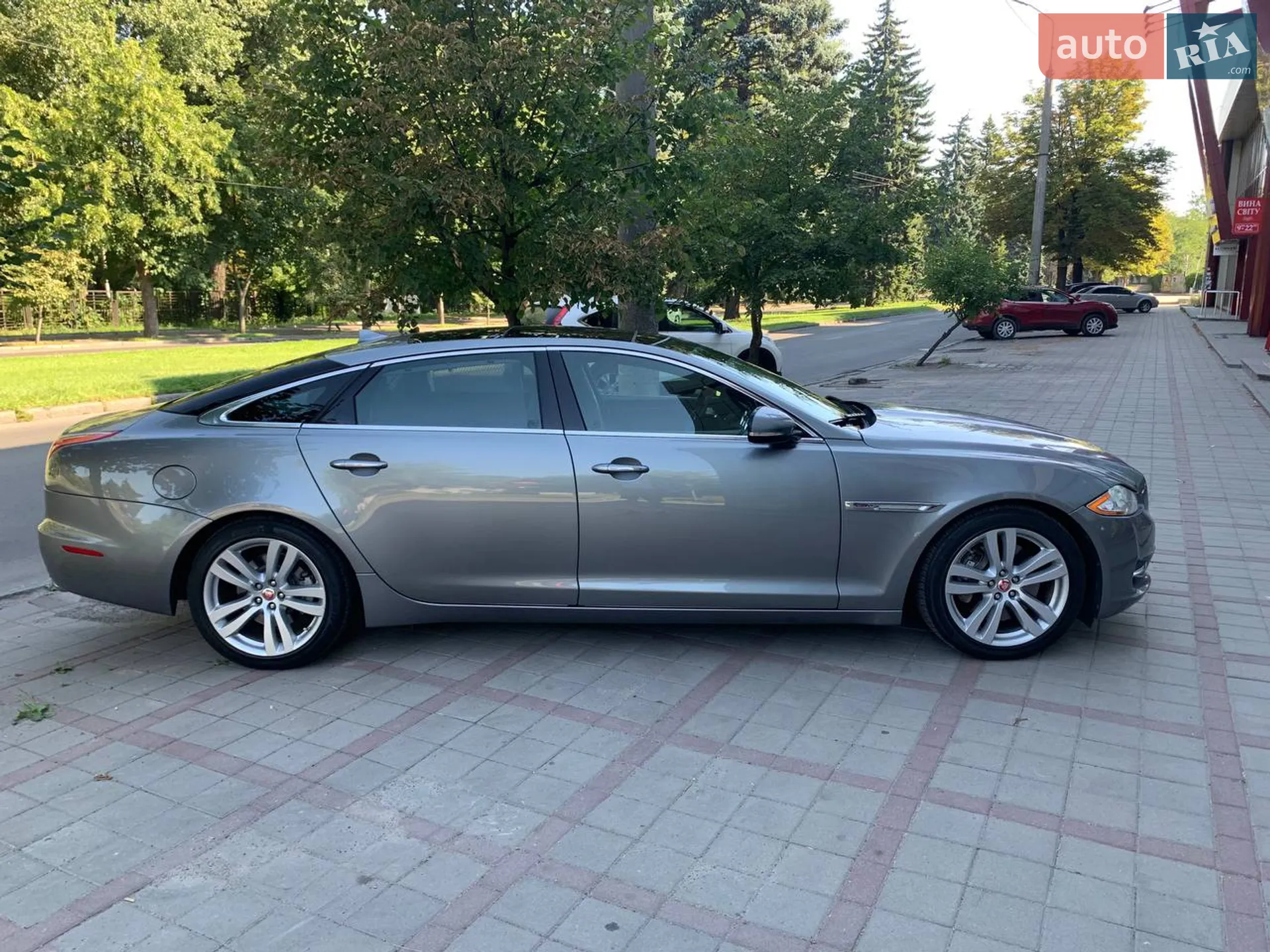 2013 Jaguar XJ - мініатюра 6