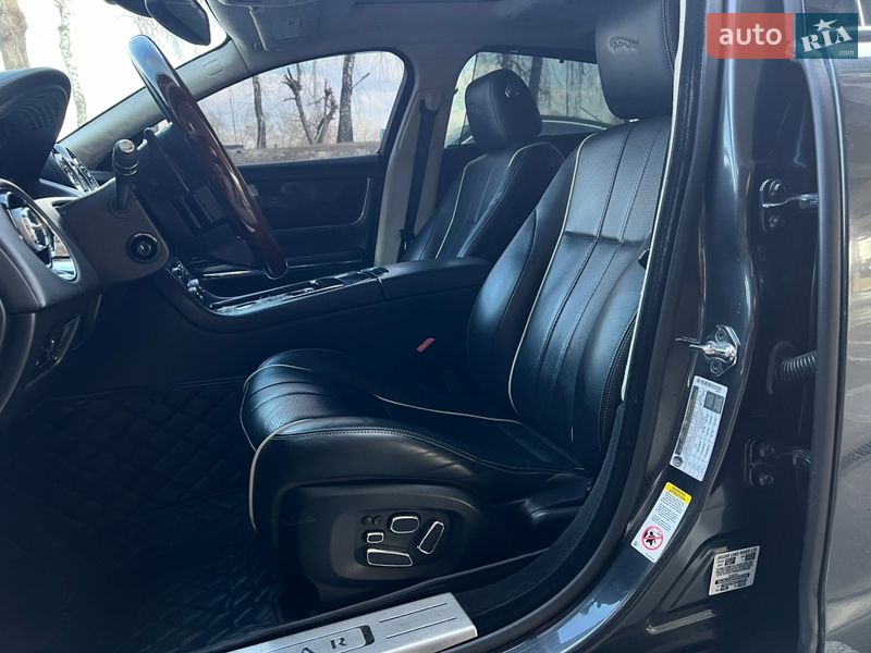 Седан Jaguar XJ 2013 в Києві