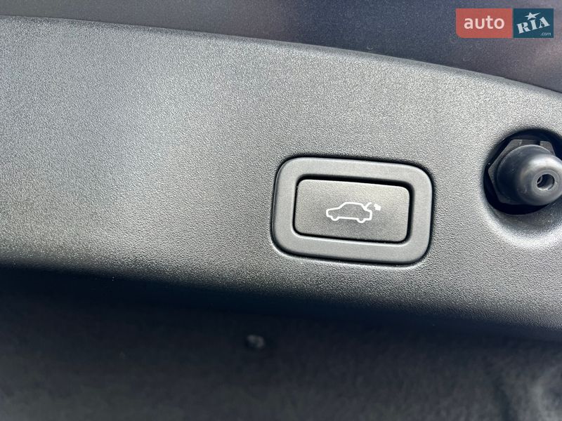 Седан Jaguar XJ 2013 в Києві