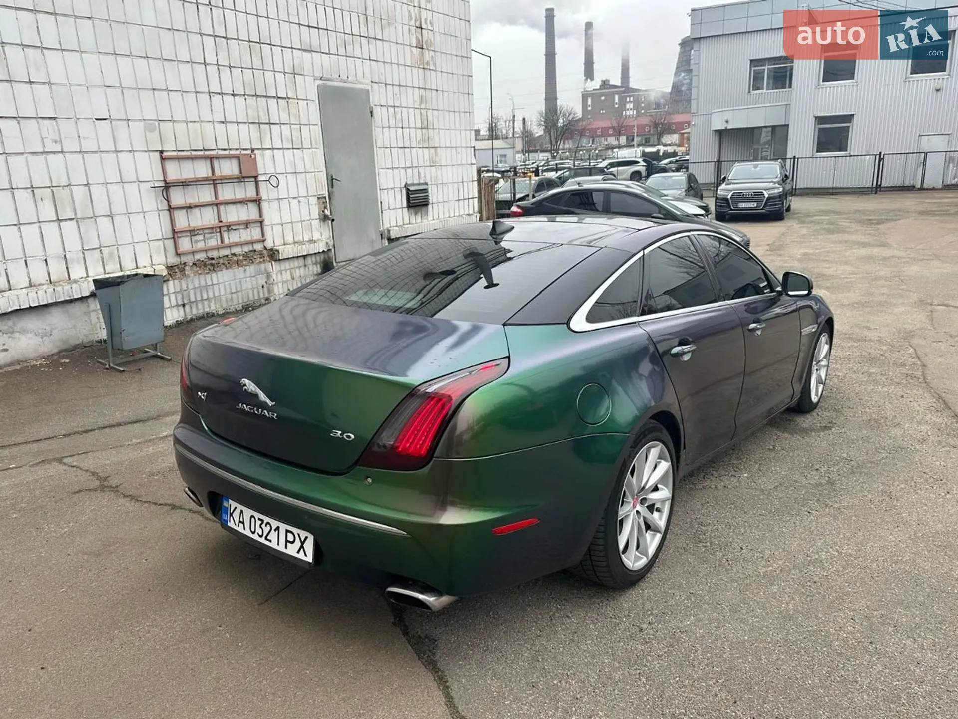 2013 Jaguar XJ - мініатюра 25