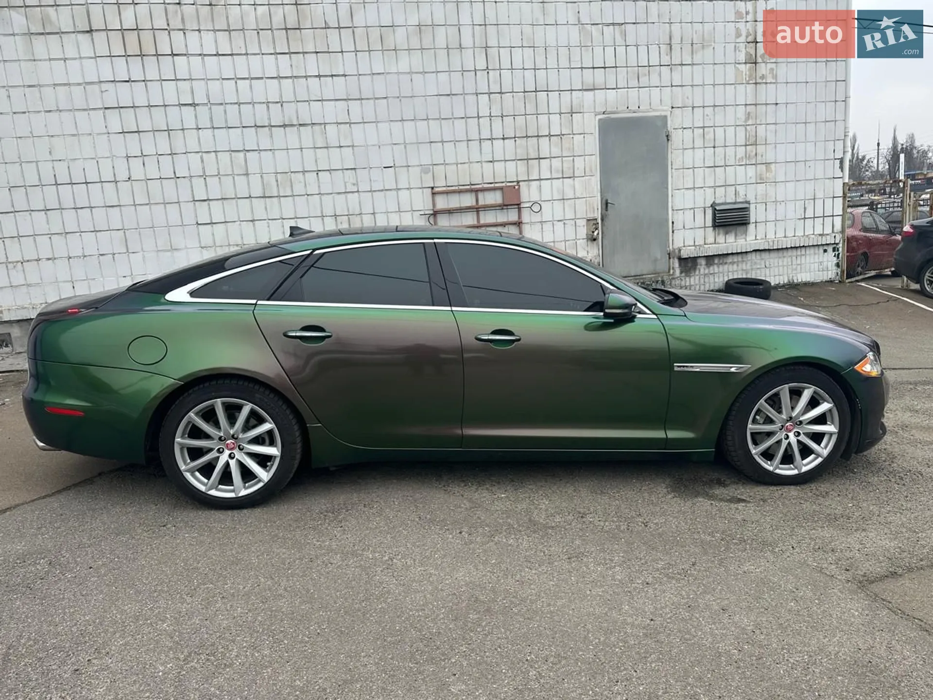 2013 Jaguar XJ - мініатюра 31