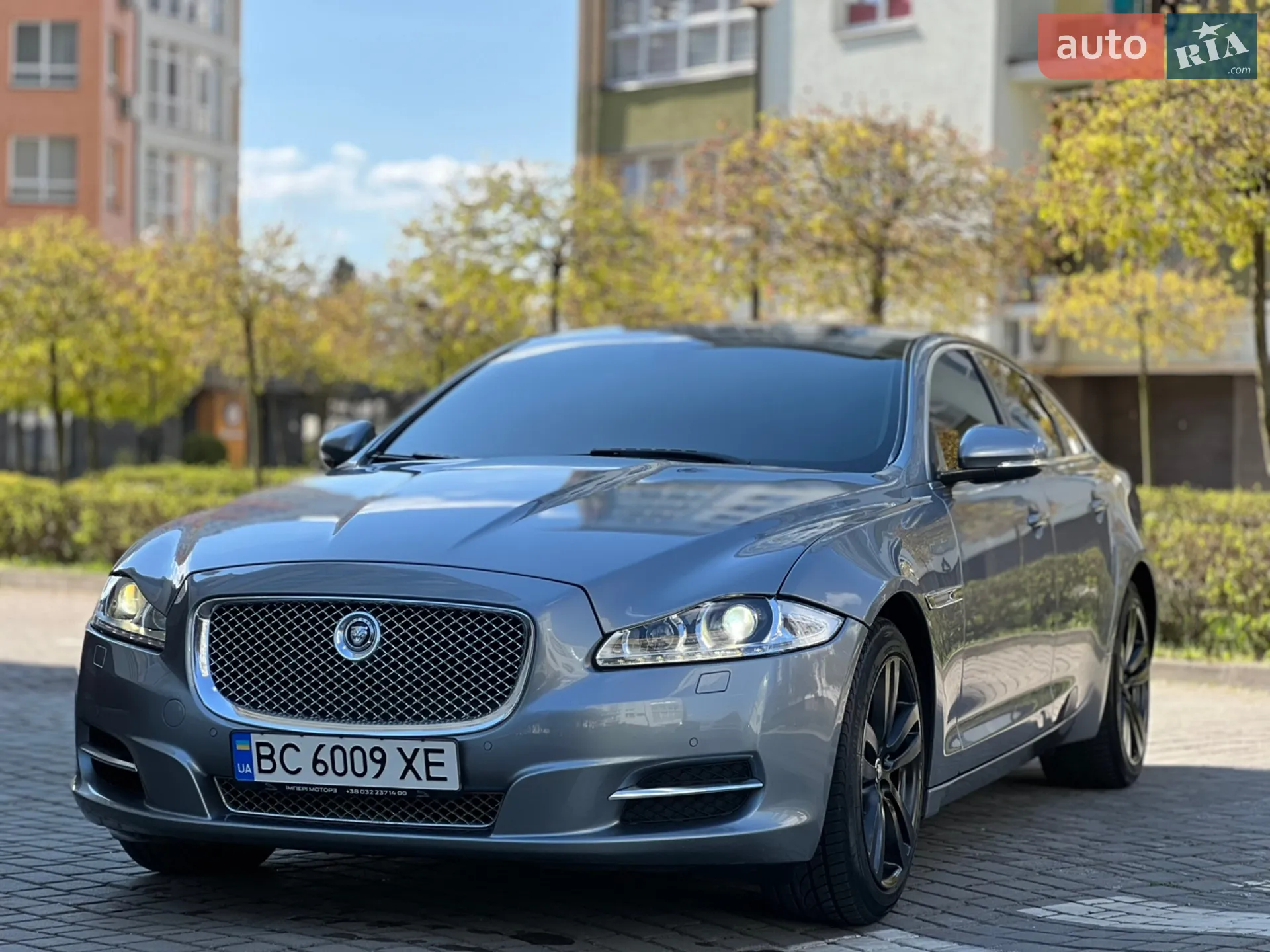 2010 Jaguar XJ - мініатюра 10