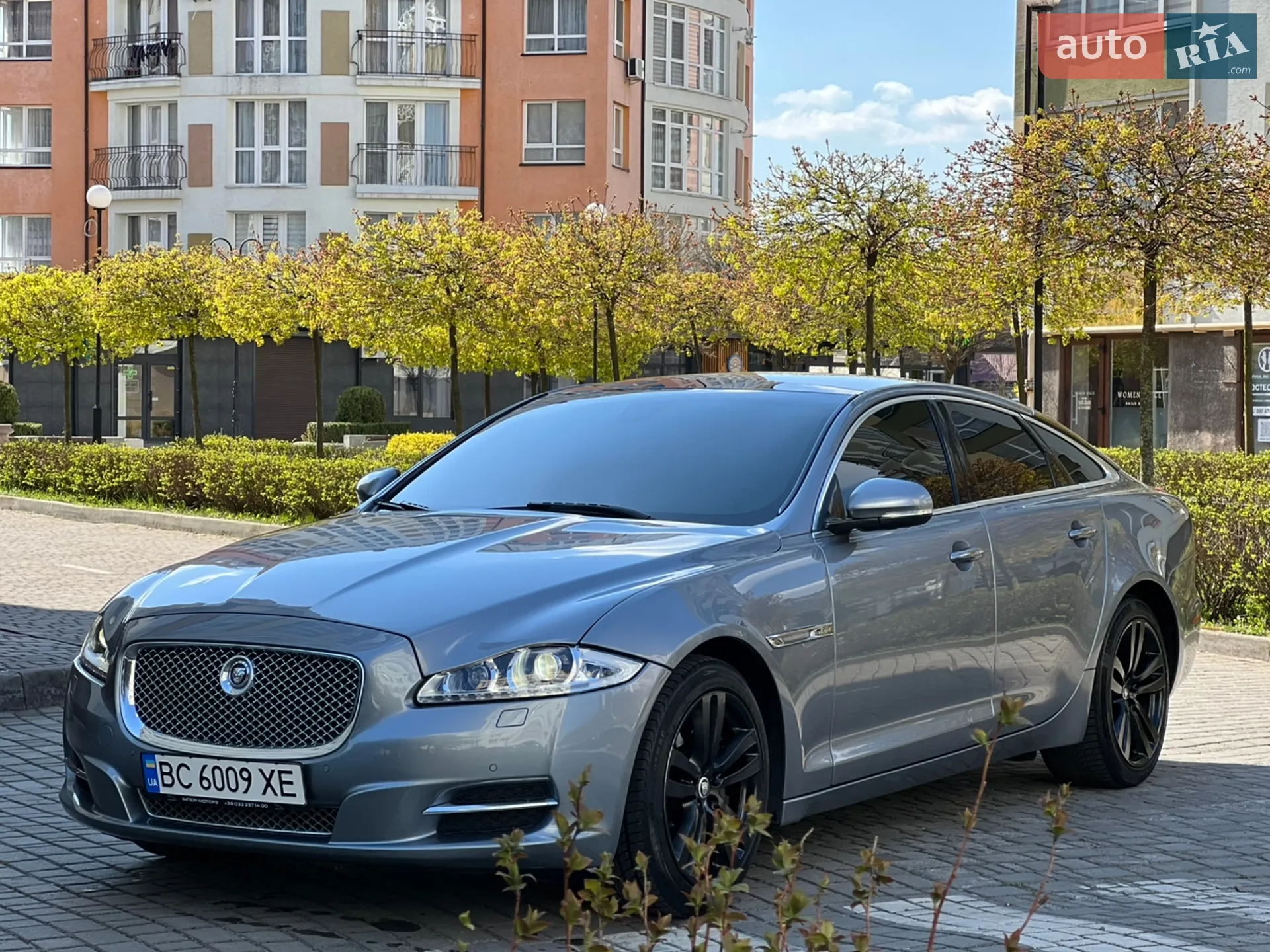 2010 Jaguar XJ - мініатюра 12