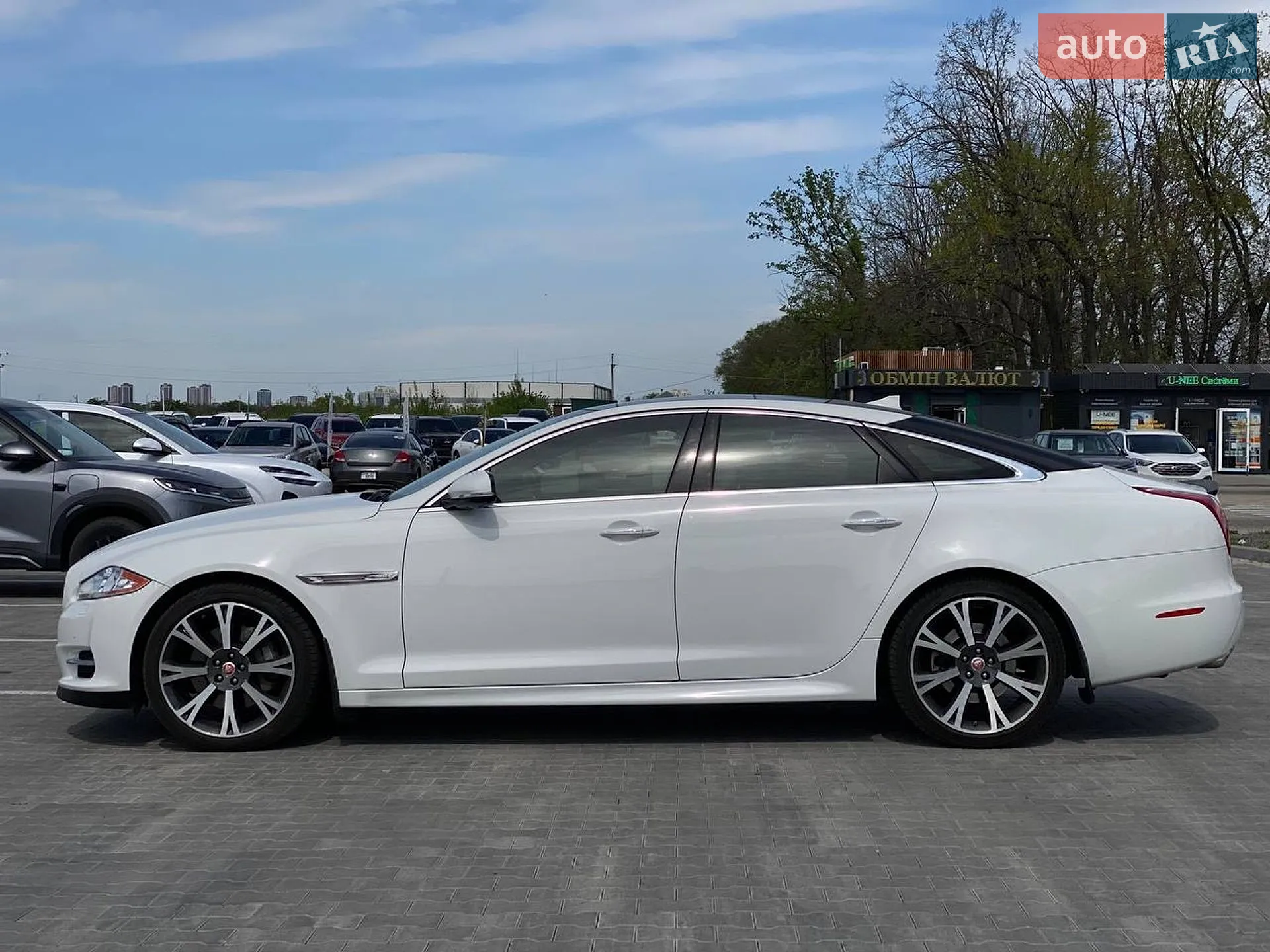 2015 Jaguar XJ - мініатюра 8
