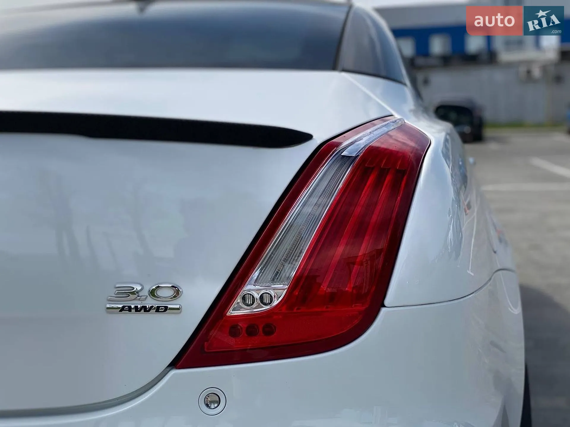 2015 Jaguar XJ - мініатюра 12