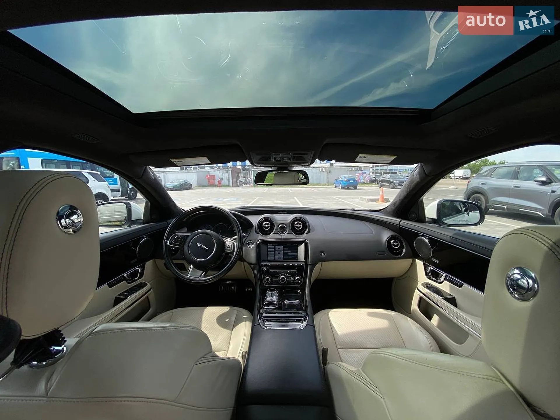 2015 Jaguar XJ - мініатюра 51