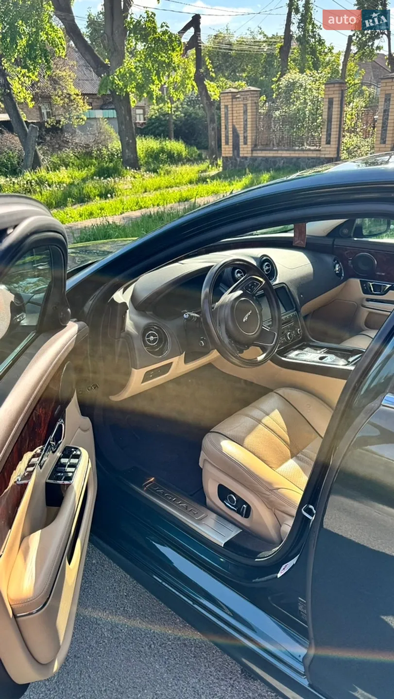 2016 Jaguar XJ - мініатюра 15