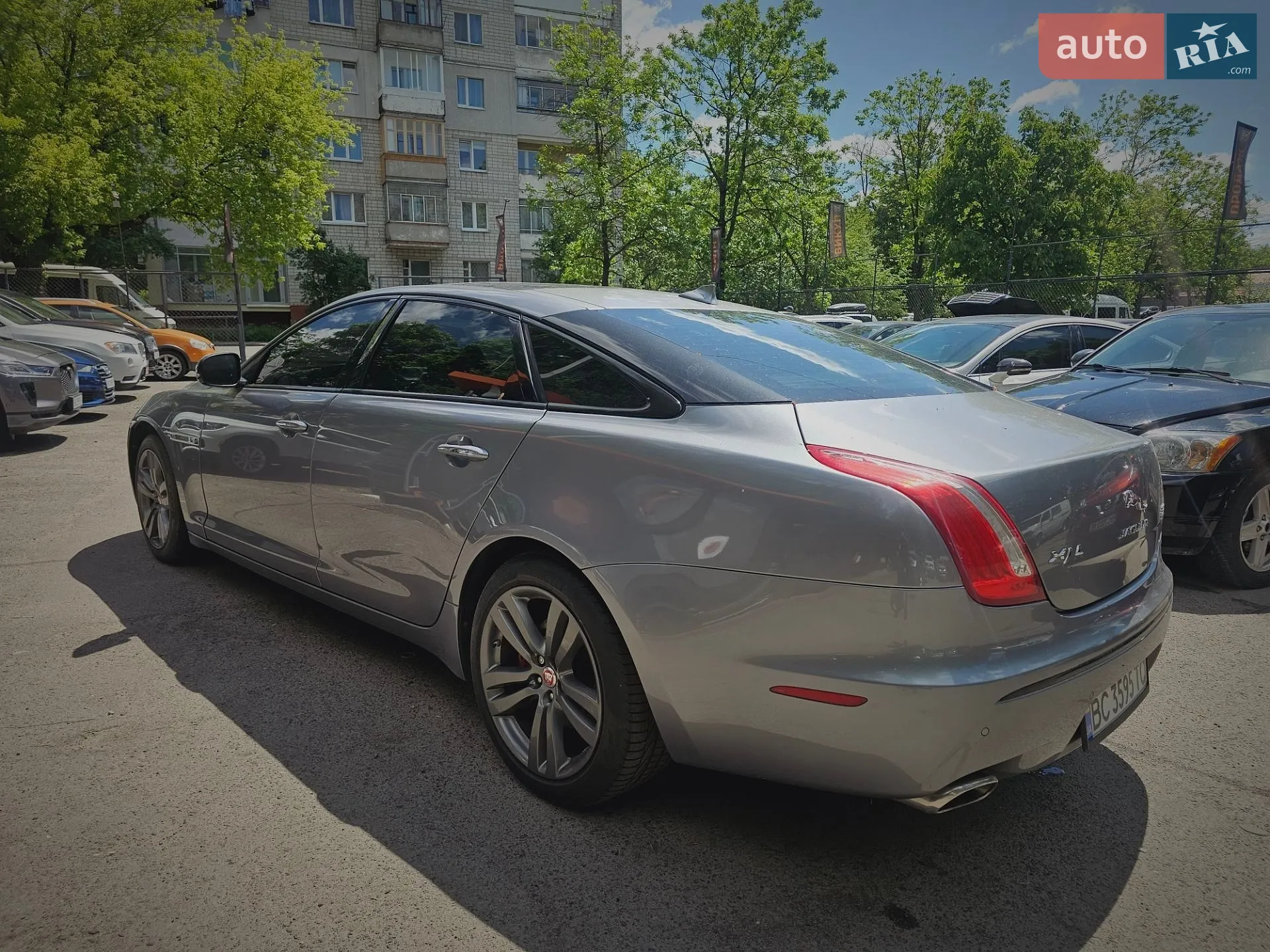 2013 Jaguar XJ - мініатюра 16