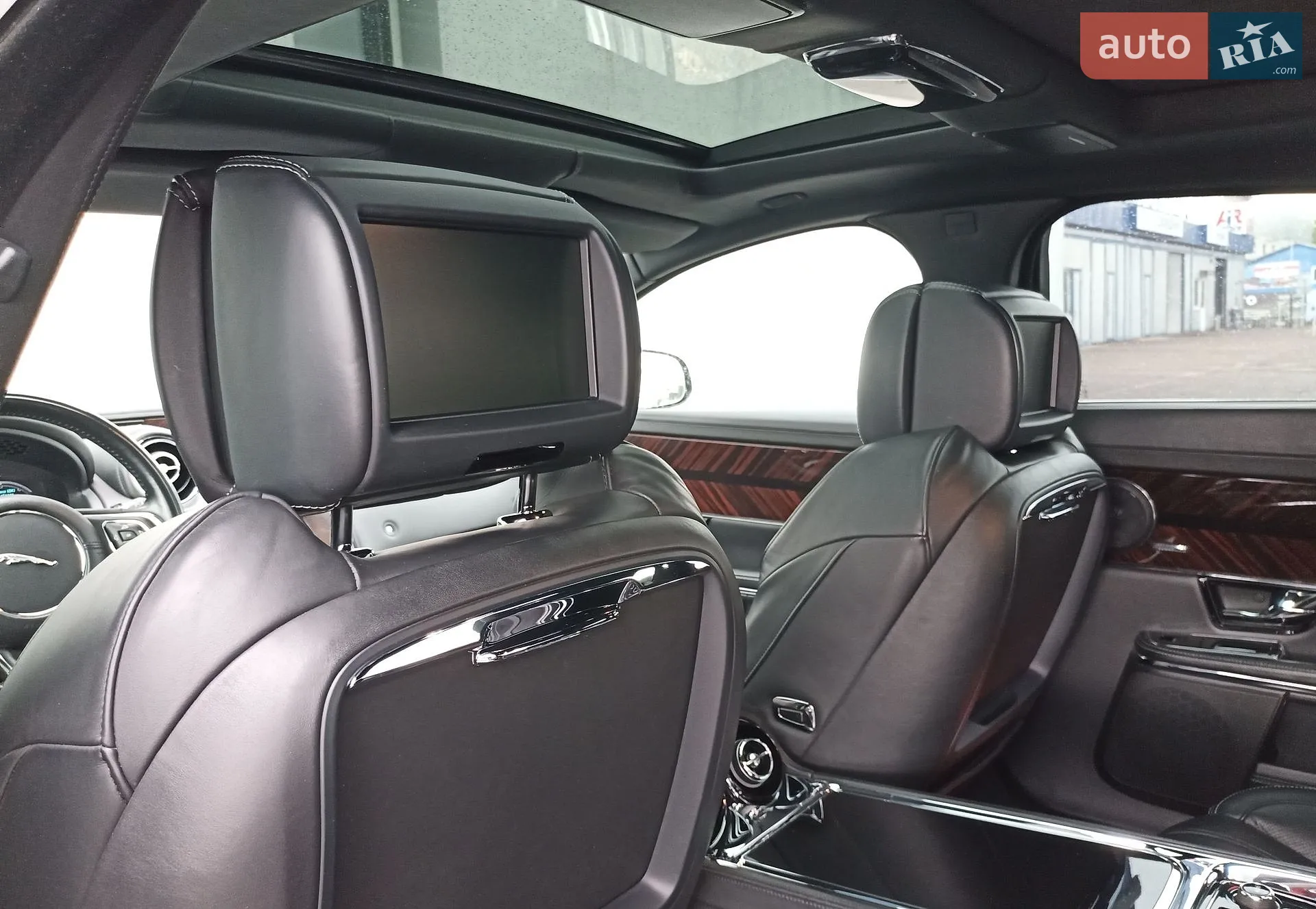 2013 Jaguar XJ - мініатюра 20