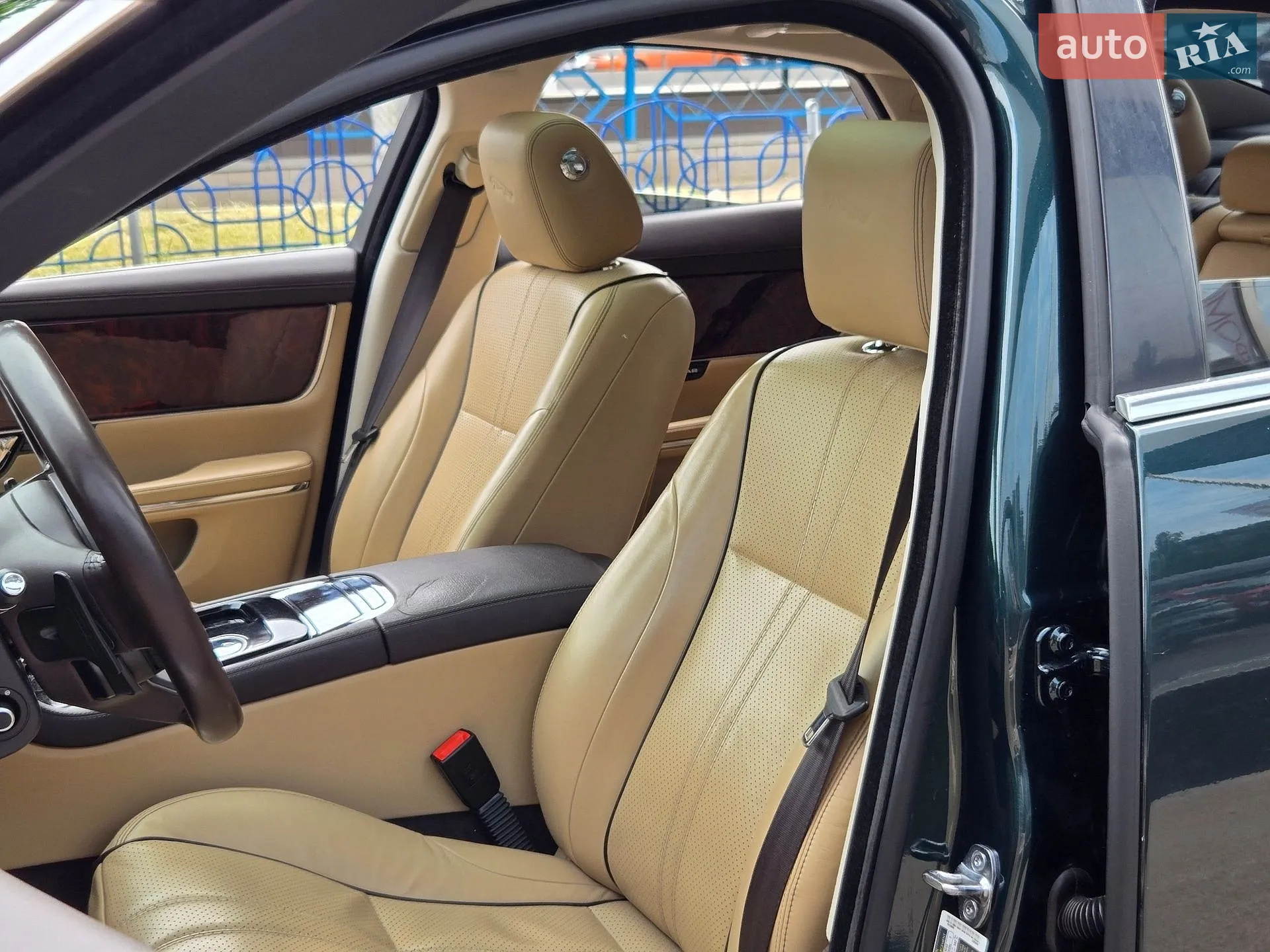 2016 Jaguar XJ - мініатюра 28