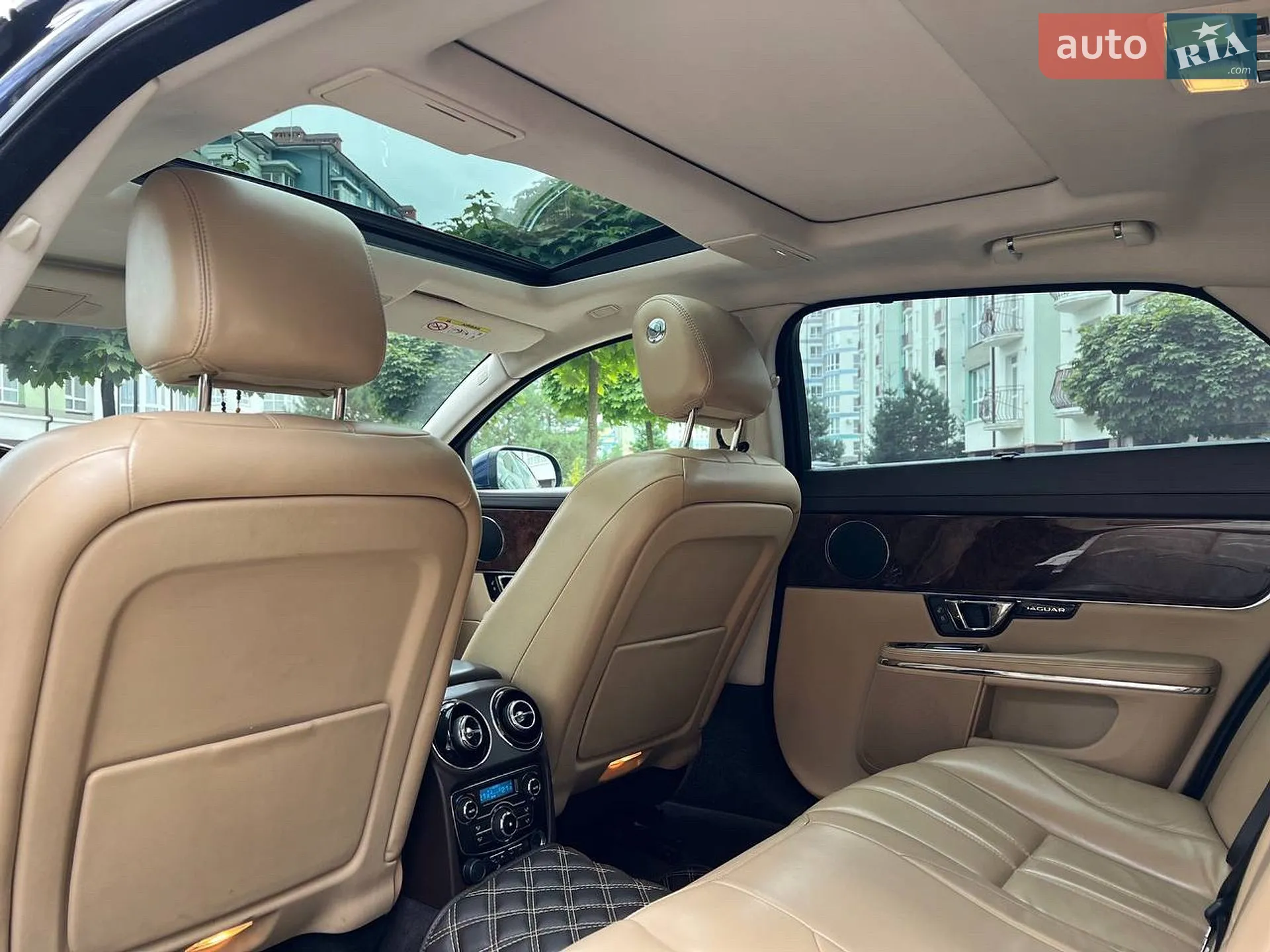 2014 Jaguar XJ - мініатюра 51
