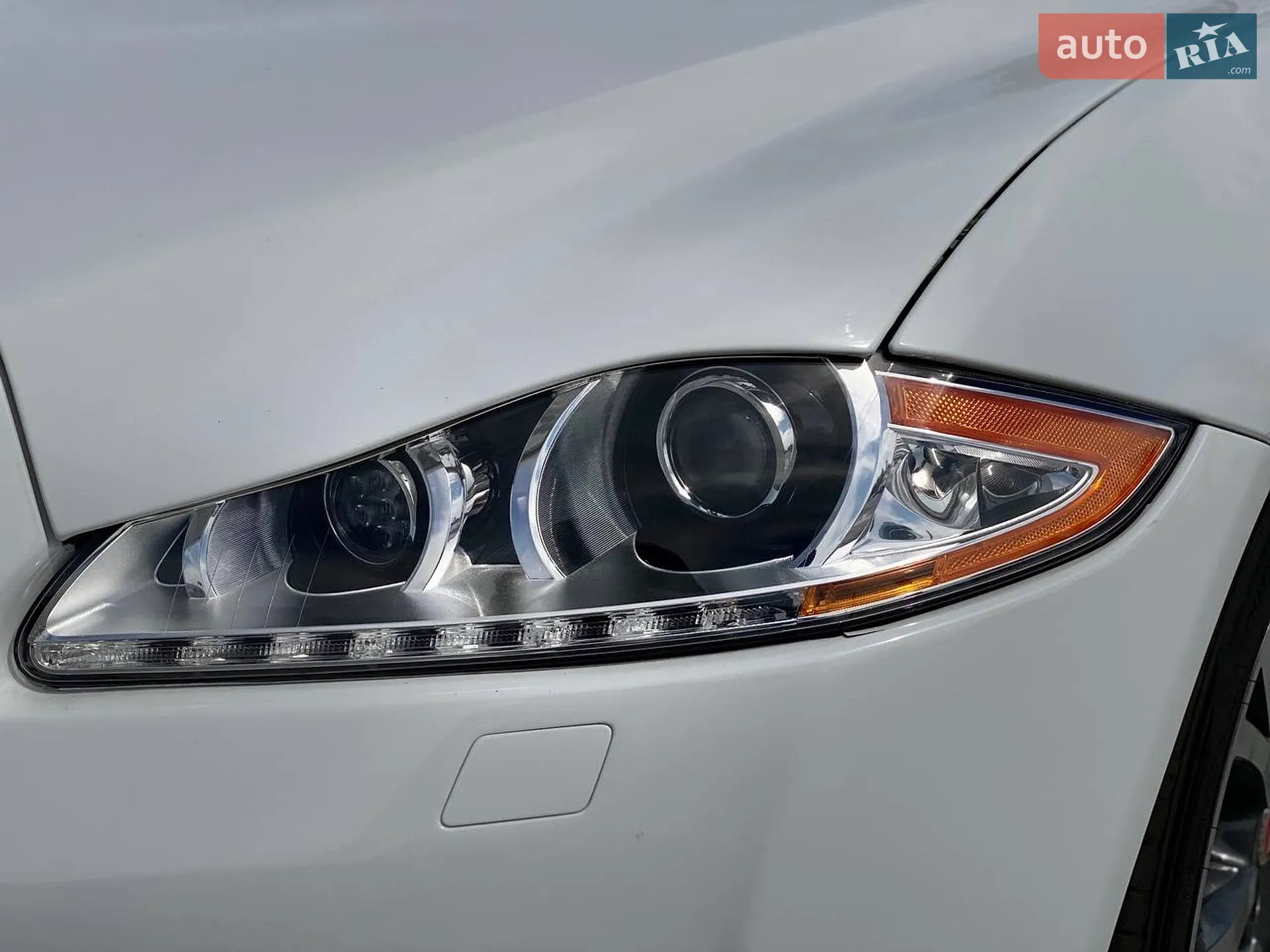 2015 Jaguar XJ - мініатюра 14