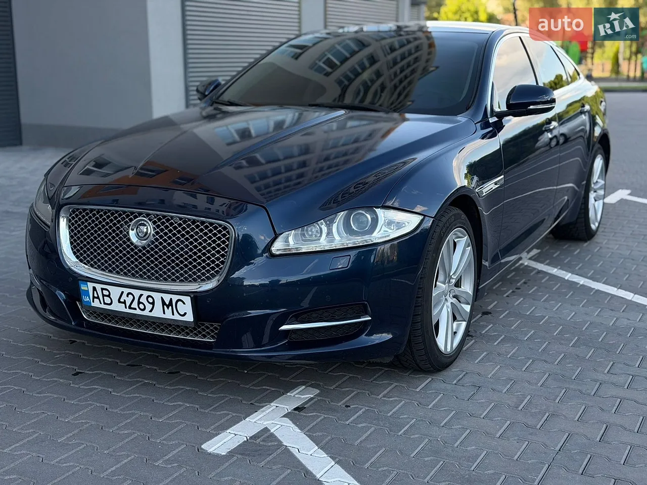 2011 Jaguar XJ - мініатюра 30