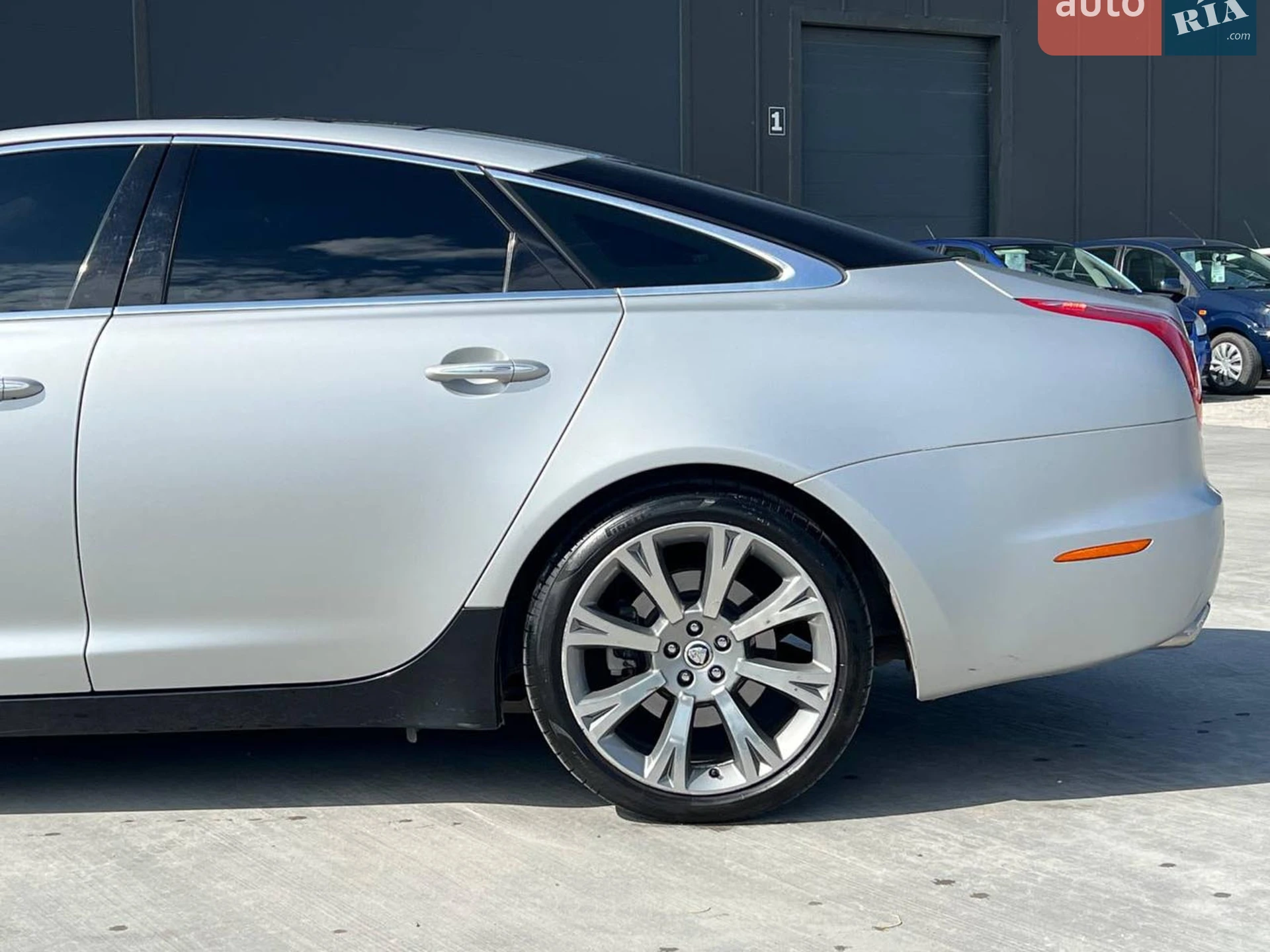 2012 Jaguar XJ - мініатюра 6