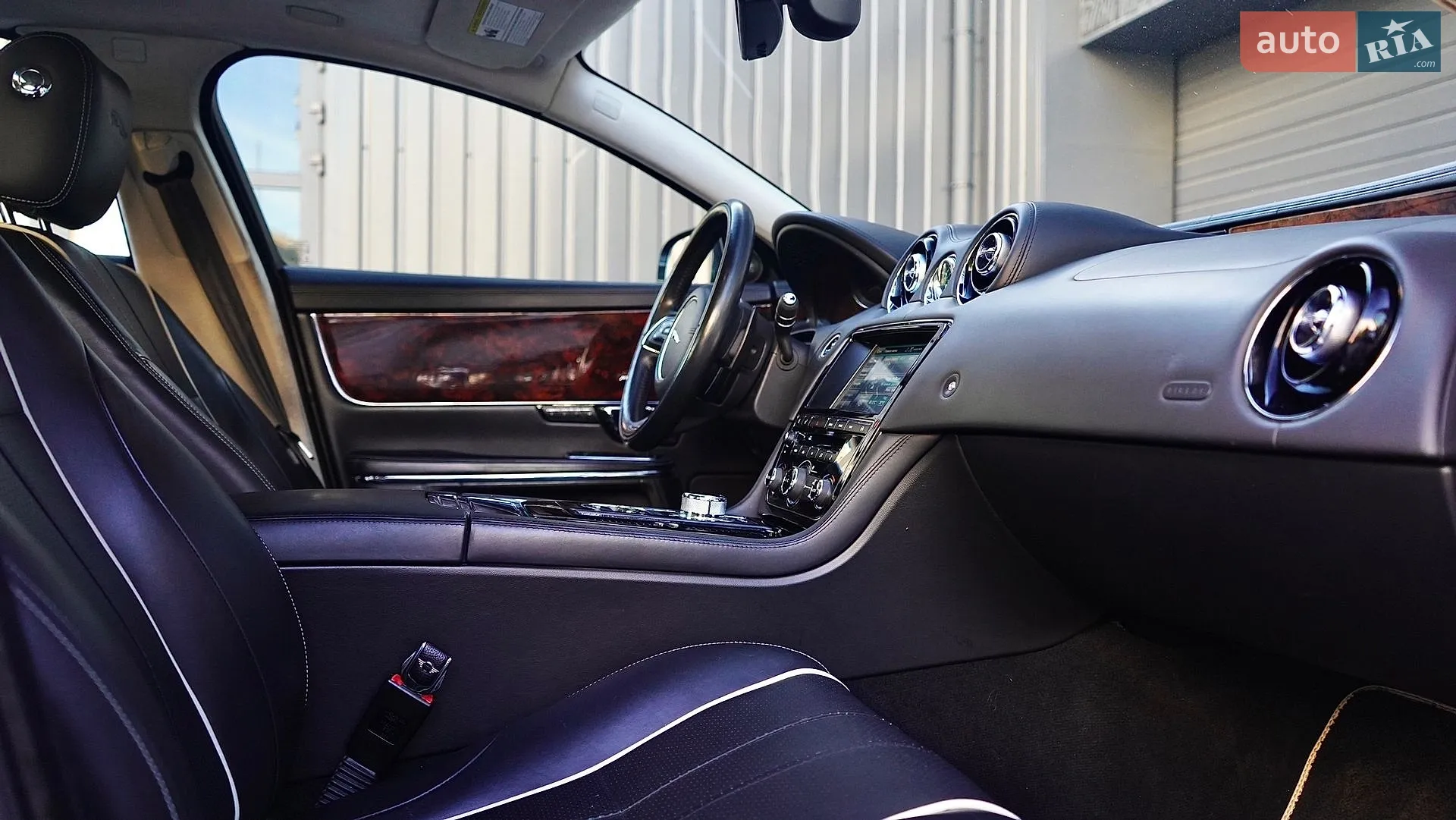 2015 Jaguar XJ - мініатюра 28