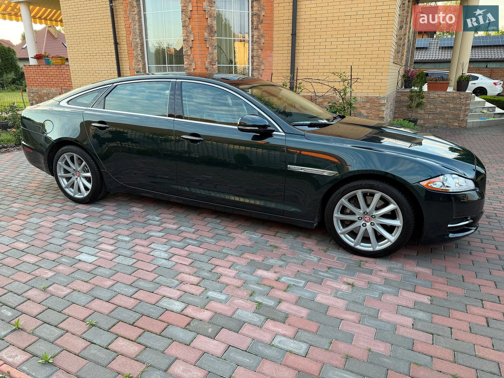2015 Jaguar XJ - мініатюра 7